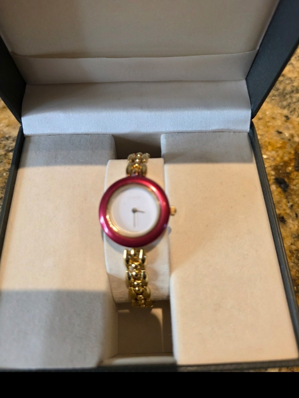 Gucci Red Bezel